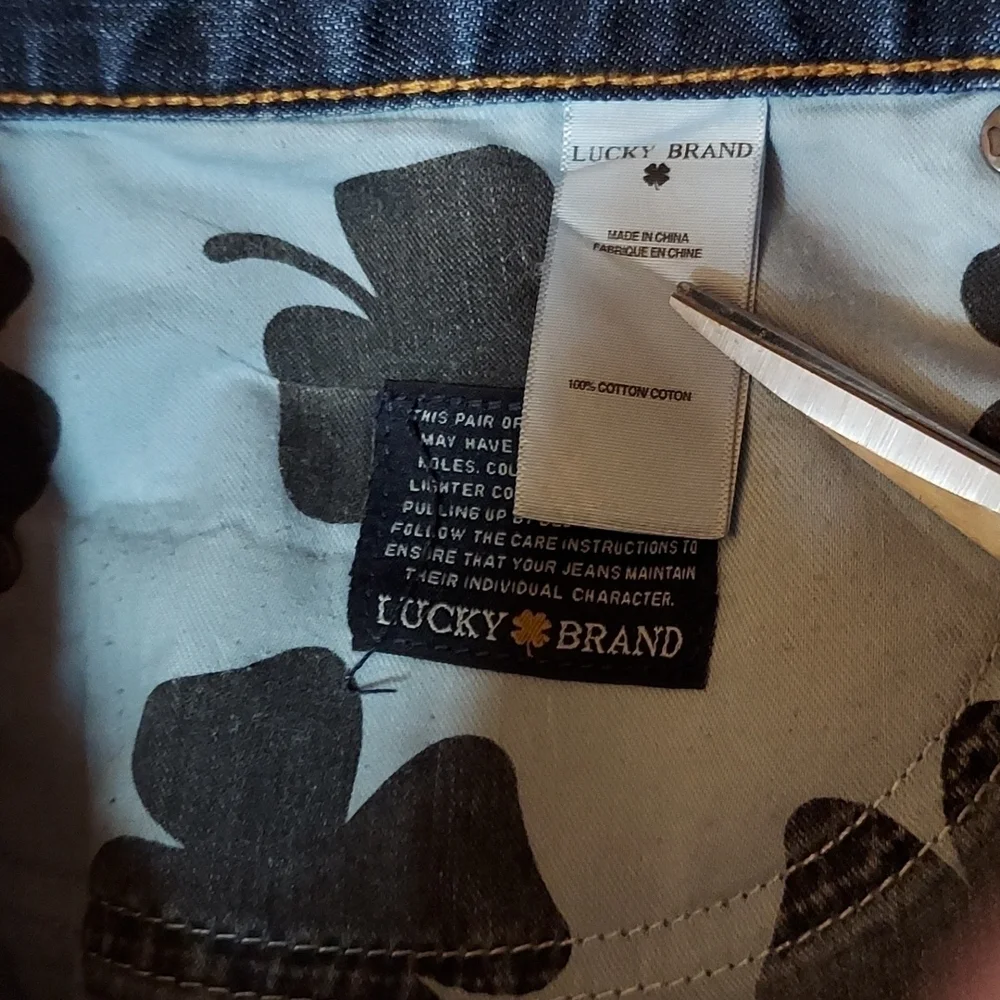 Lucky brand 455 distressed jeans